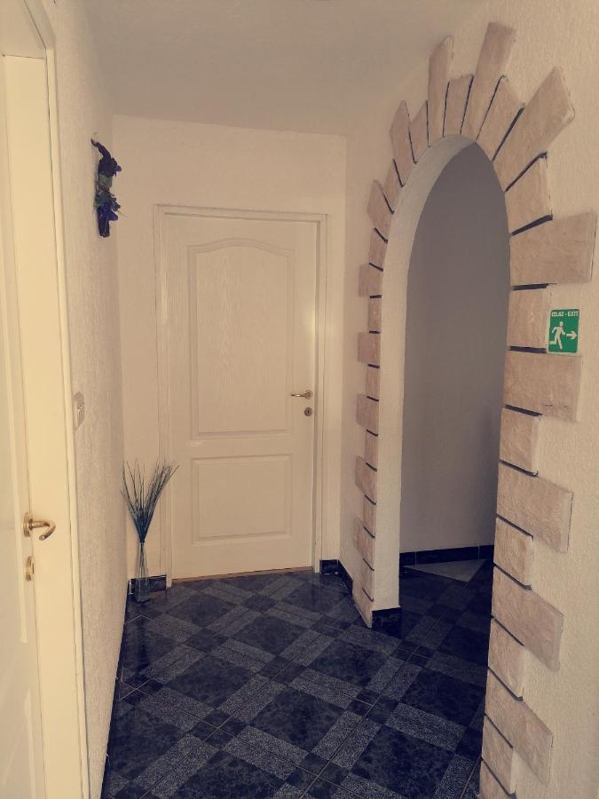 Apartment Ampulica 2 塞尼 外观 照片